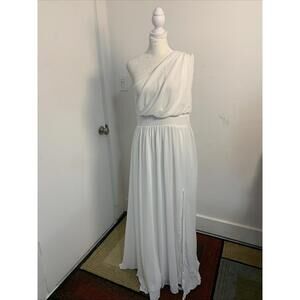 White Flowing One Shoulder Gown By Aura Sz XL